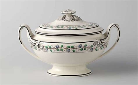 What Is Creamware Pottery? – Its Origins, History, and Uses