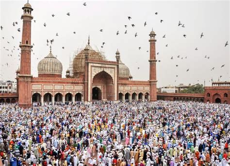 PHOTOS: Eid-ul-Fitr celebrations around the world - Rediff.com India News