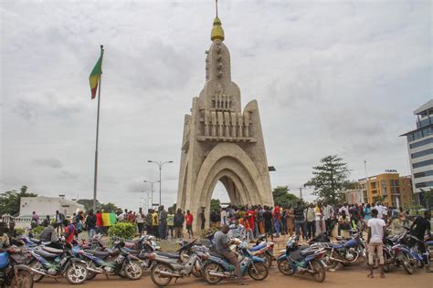 Mali's capital Bamako boosts security fearing jihadi attacks | AP News