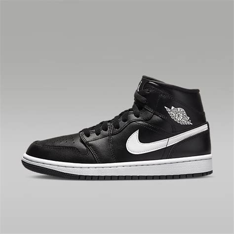 Jordan 1 Black Shoes. Nike CA