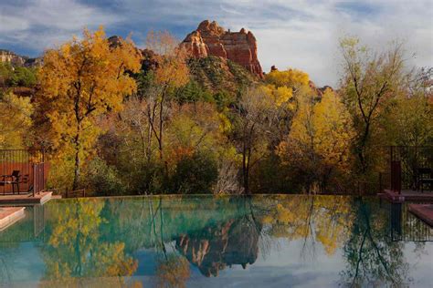 13 Best U.S. Nature Resorts — Hot Springs, Beautiful Hiking Trails, and Open-air Massages Included