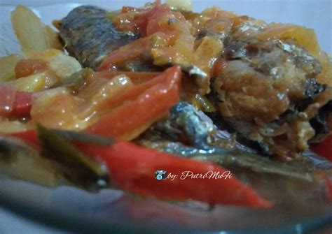 Resep Ikan dencis asam manis pedas oleh Putri MuFi - Cookpad