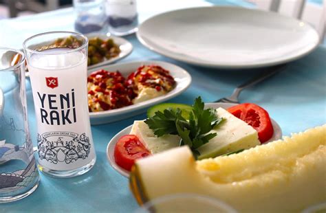 Turkish Raki: Complete Guide to the Strong National Drink