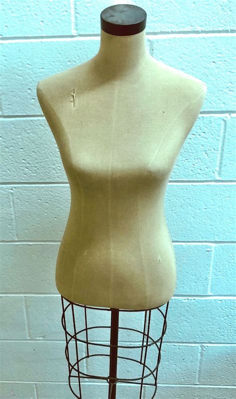 VINTAGE SEAMSTRESS MANNEQUIN - Kidd Family Auctions