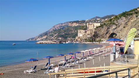 Spiaggia di Maiori | Campania, Italy - detailed features, map, photos