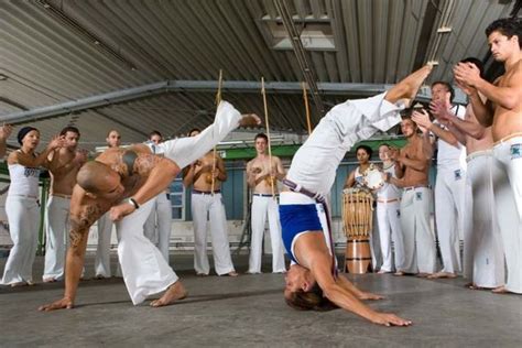 www.AVYCapoeira.com