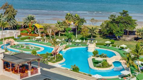 5 Star Palm Fringed City Resort - InterContinental Muscat