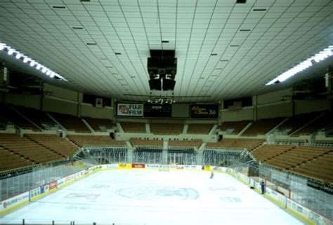 Arizona Veterans Memorial Coliseum (Phoenix, 1965) | Structurae