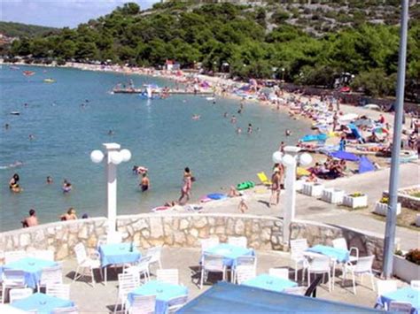 TISNO CROATIA TISNO HOTELS TISNO APARTMENTS TISNO ACCOMMODATION TISNO HOLIDAY RESORTS TISNO ...