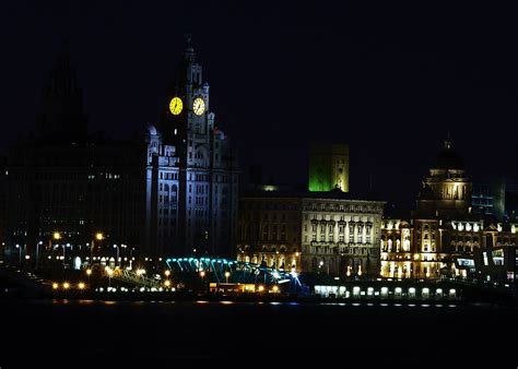 Liverpool Waterfront at night | Herkybird The Polar | Flickr