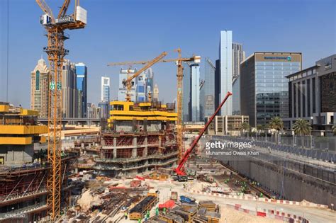 UAE, Dubai, construction site in front of skyscrapers | Construction ...