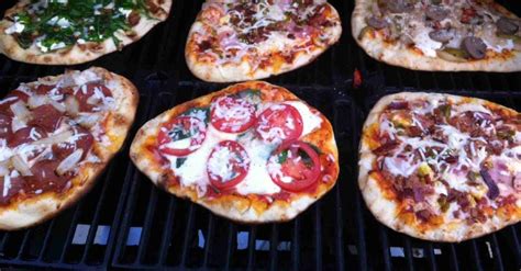 How to Keep Pizza Warm in Oven: Best Ways & Temperature