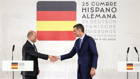 Spain and Germany strengthen alliance, pressure France on gas interconnector - Euractiv