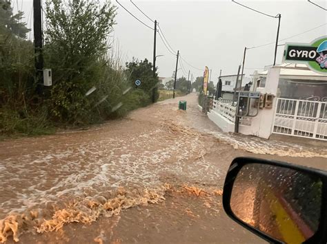 Traffic ban on Skiathos due to floods; tourists trapped at airport