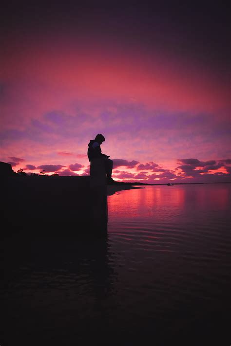 Silhouette, alone, sad, sea, clouds, sunset, dark, HD phone wallpaper | Peakpx