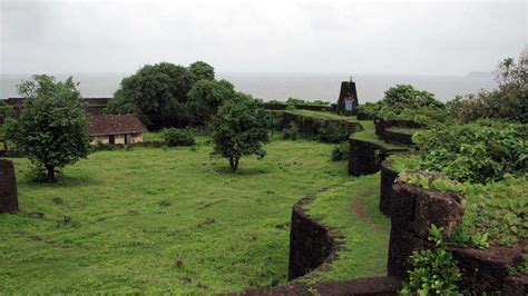 Pawas Ratnagiri | Pawas timings, history, images, best time