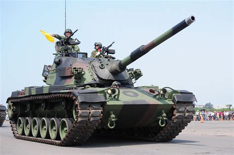 Taiwanese CM-11 (M48H) MBT introduced in 1990. These tanks combined the M48 turret with the M60 ...