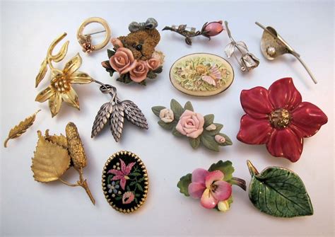 Vintage Flower & Leaf Brooch Lot of 15 pins Costume Jewelry Jewellery FREE SHIPPING | Vintage ...