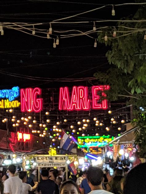 Night market in cambodia : r/misLED