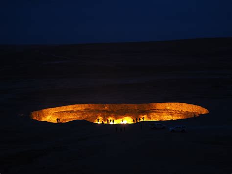 Overnight Visit to Darvaza Crater of Fire, Turkmenistan's Gates of Hell