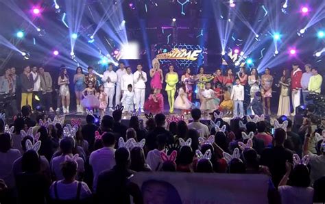 'It's Showtime' hosts among Kapamilya stars eyed to attend GMA Gala 2023 | Philstar.com