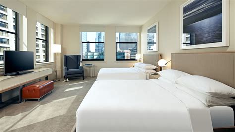 Hotel Rooms in Chicago’s Downtown Loop | Hyatt Centric The Loop Chicago