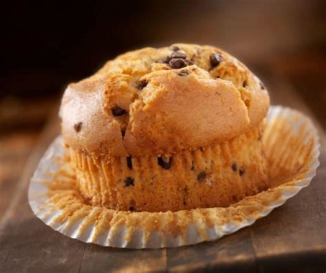 Air Fryer Banana Chocolate Chip Muffins - Fork To Spoon