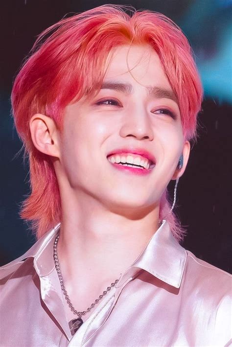 Scoups seventeen photo, seventeen scoups smile Music People, Raquel, Pink Hair, Seventeen ...