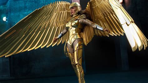 Hot Toys Reveals WONDER WOMAN 1984 Golden Armor Action Figure — GeekTyrant