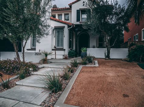 Xeriscape Drought Tolerant Front yard Landscaping - Patio Covered