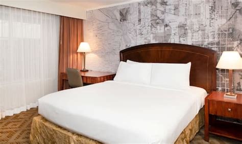 Rooms and Suites at DoubleTree Philadelphia West