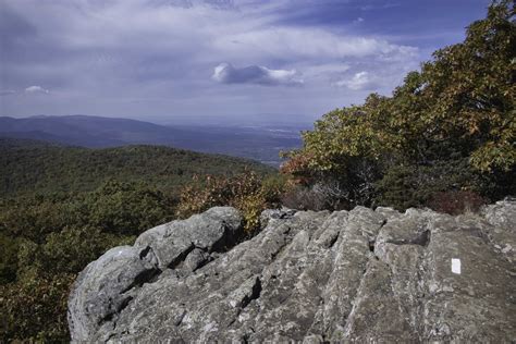 Humpback Mountain & Humpback Rocks - The Hoppy Hikers