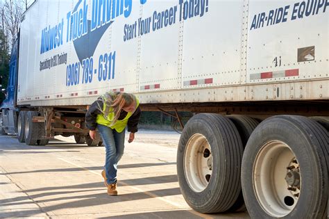 Midwest Truck Driving School - Drive Your Future: Online & In-Person ...