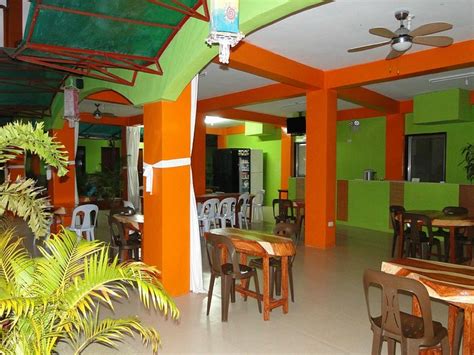 GREEN PARK TOURIST INN - Hotel Reviews (Palawan Island/Puerto Princesa)