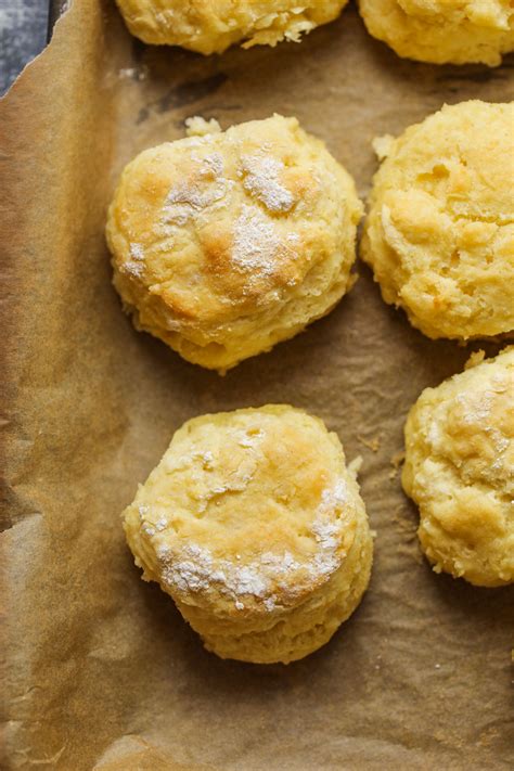 Best Biscuit Flour? White Lily vs. Bob's Red Mill. - HealthyHappyLife.com