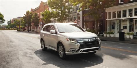 2021 Outlander PHEV - Auto Giants Mitsubishi