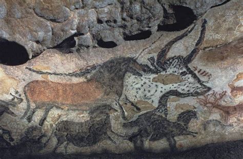 Great Hall of the Bulls. Lascaux, France. Paleolithic Europe. 15,000 ...