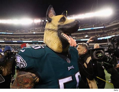 Philadelphia Eagles to Fans: Bring Your Dog Masks!!!