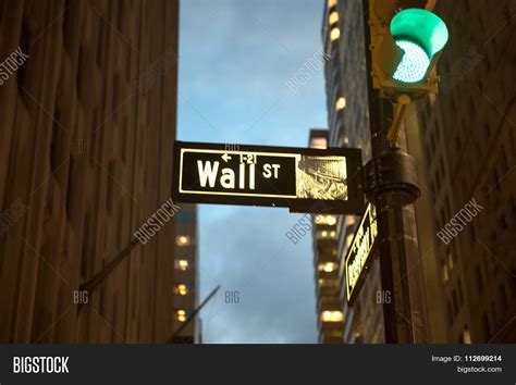 Wallstreet Sign Night Image & Photo (Free Trial) | Bigstock