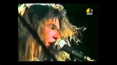 Neil Young - Like A Hurricane (Live) - YouTube