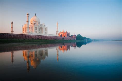 Taj Mahal at Sunrise | Print A Wallpaper