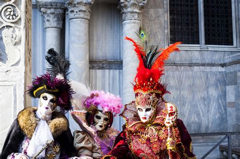 A Round-Up of Stunning Photo Posts from the Venice Carnival | Wanderarti