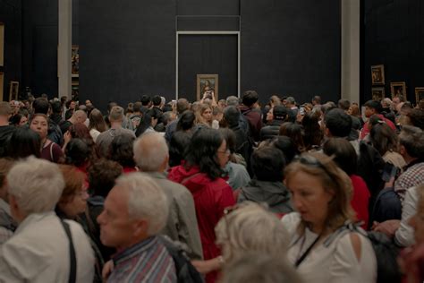 Crowds visiting the Louvre to see the Mona Lisa, Oct. 24, 2019. Paris, France [2048x1367] Photo ...