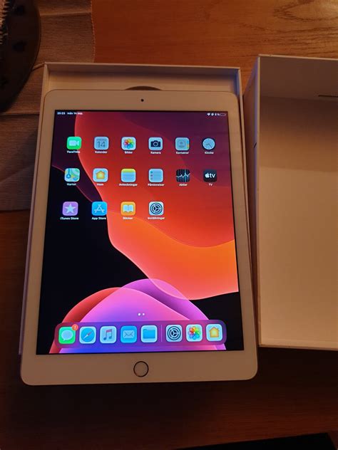 Apple iPad 9,7" Gen 6 model A1893 (418122027) ᐈ Köp på Tradera