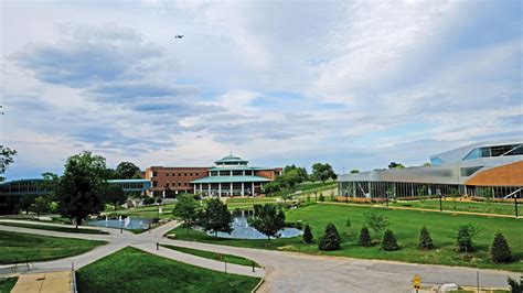 Eye on UMSL: Campus or resort? - UMSL Daily | UMSL Daily