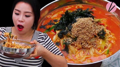 Korean Spicy Noodle Soup, Jang Kalguksu!! - YouTube | Spicy noodles, Food, Longest recipe