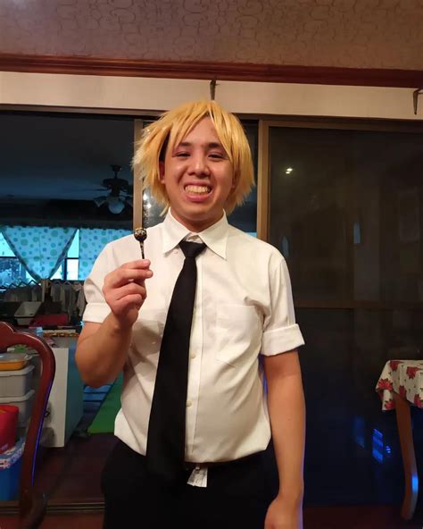 My Denji cosplay during Halloween 2022 : r/ChainsawMan