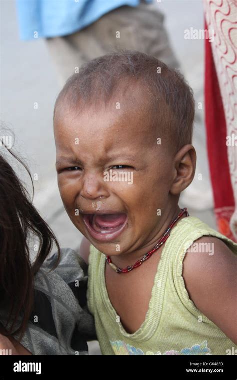 Indian Baby Crying Image - Baby Viewer