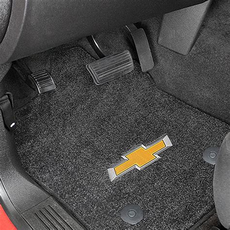 Lloyd® - Chevy Silverado 1500 2014 Ultimat™ Custom Fit Floor Mats With 3D Bowtie Logo