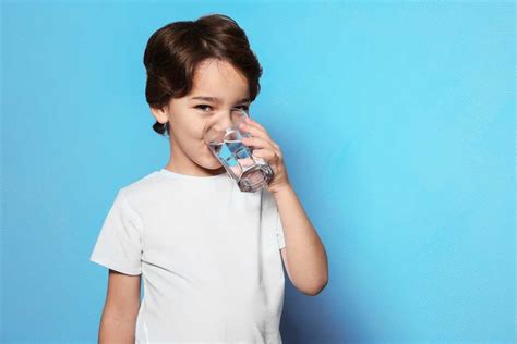 10 Ways to Get Your Kids to Drink Water | White Water